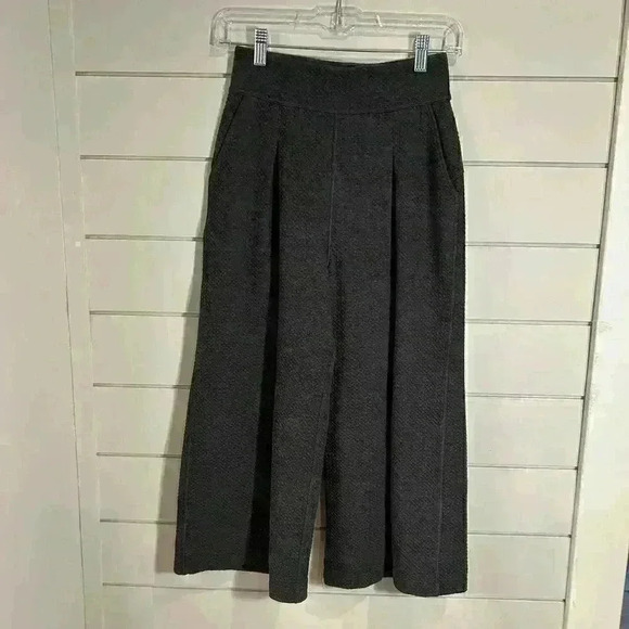 Lululemon Women’s Crop Pant Dark Gray Size 4 Athleisure Casual Wide Leg - Picture 1 of 10